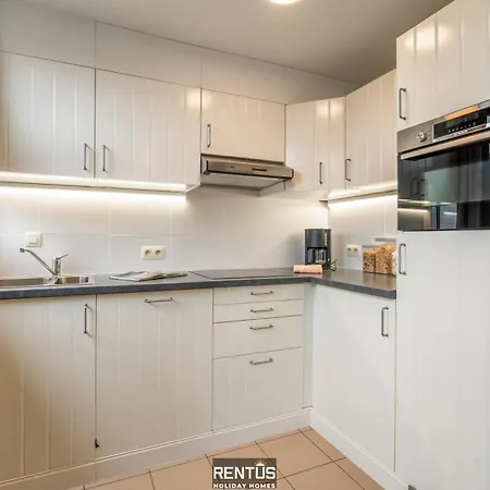 Zeeanemoon - For 6 Persons Holiday home