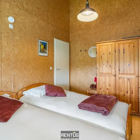 Vakantiehuis Zeeanemoon - For 6 Persons